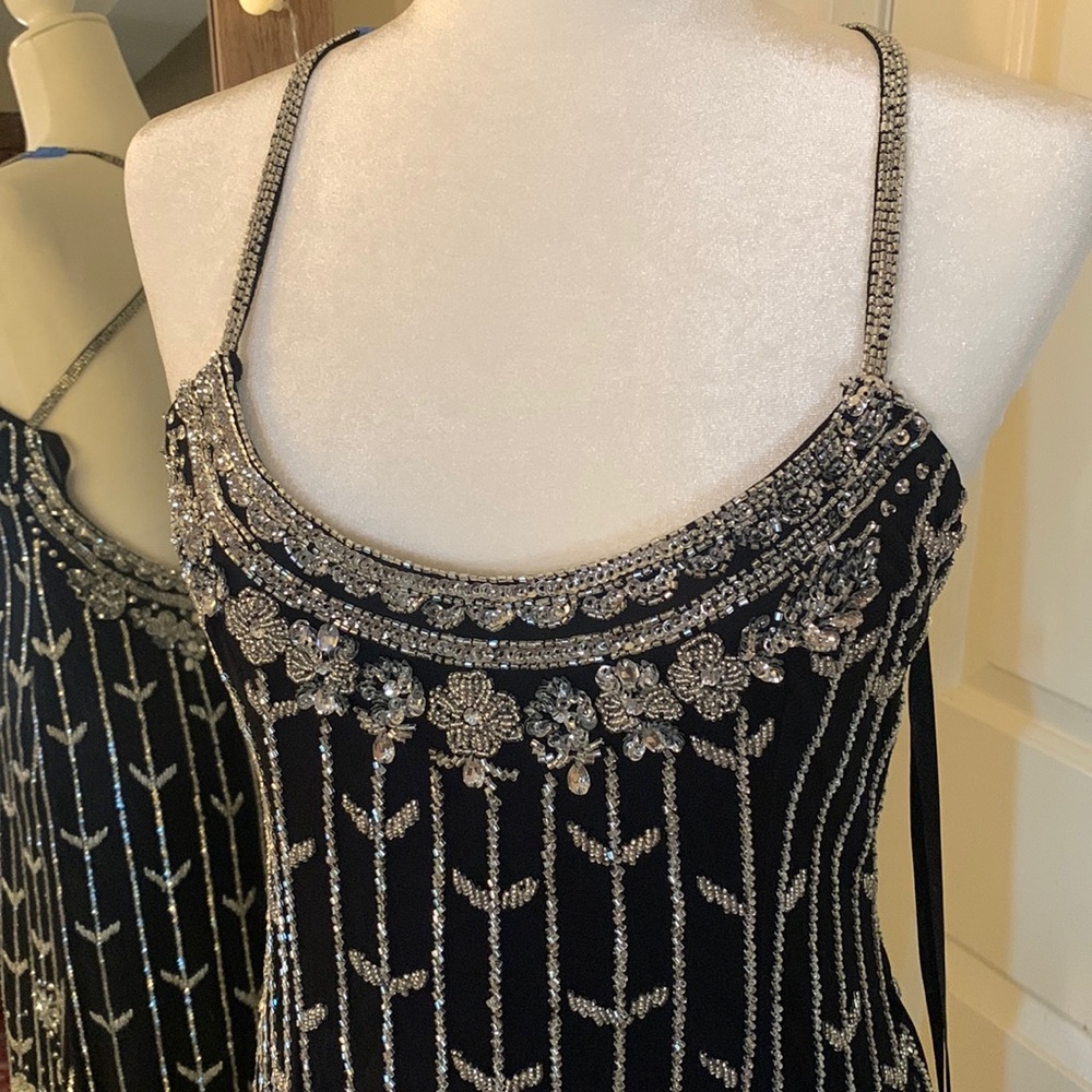 MAC DUGGAL Hand Embellished Scallop Detailed High Low Hem Gown - Picture 5 of 16